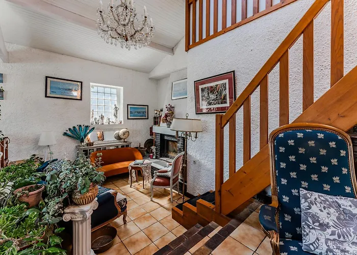 Zaphira Гюжан-Местрас