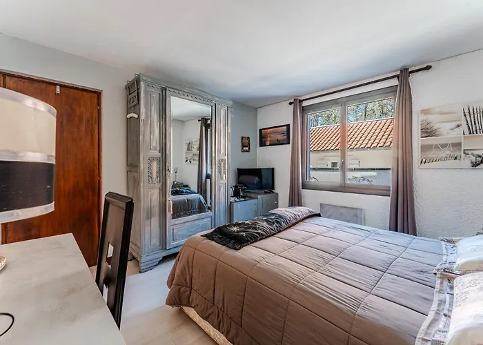 Zaphira Гюжан-Местрас