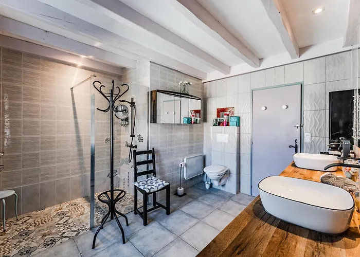 Вилла Zaphira Гюжан-Местрас